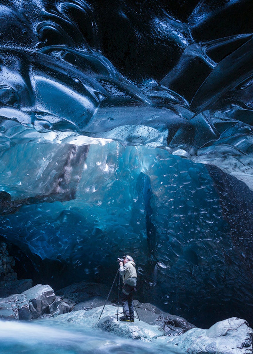 Las cuevas de hielo solo son accesibles en el sureste de Islandia de noviembre a marzo.