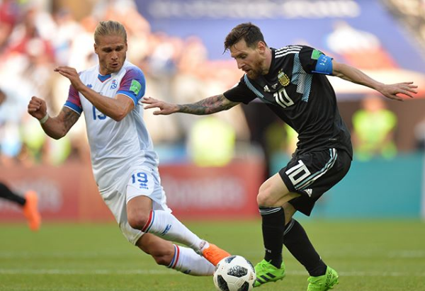 Rúrik Gíslason and Lionel Messi at World Cup 2018