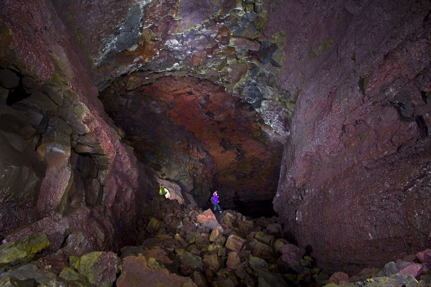 Grotte de Vidgelmir est accessible à tout âhe