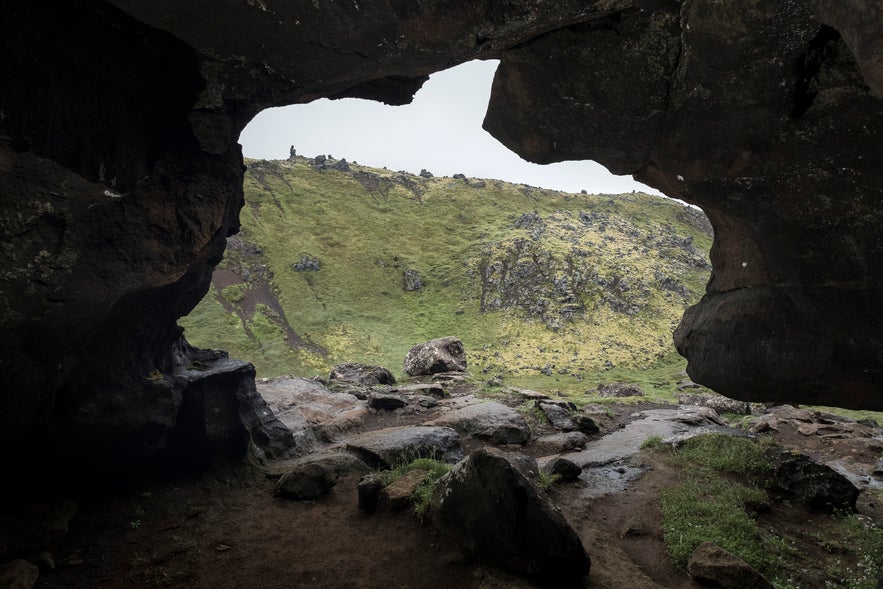 Sönghellir - Singende Lavahöhle