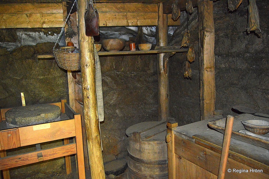 Eiríksstaðir hypothesis Viking longhouse