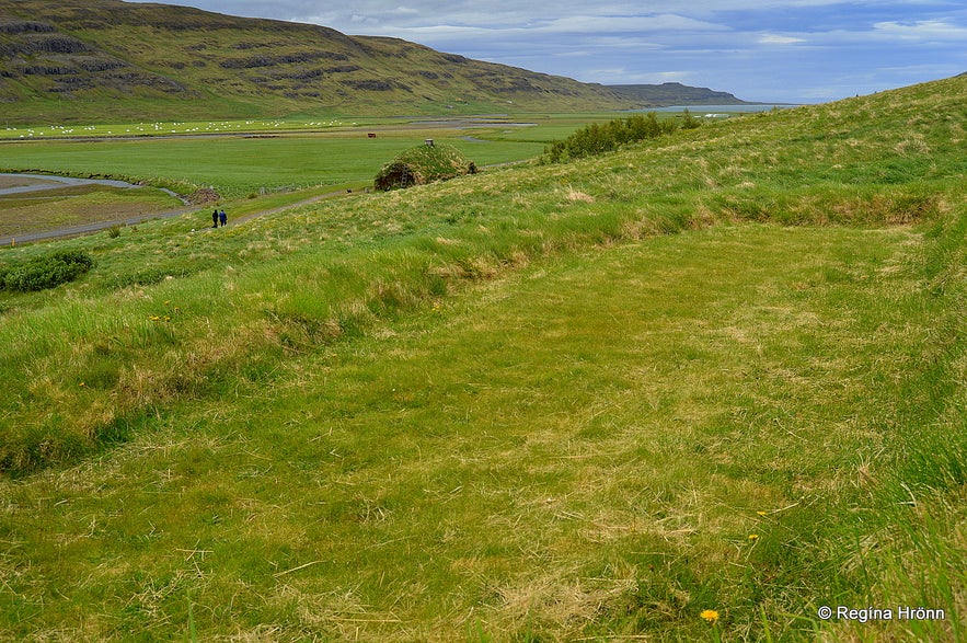 Eiríksstaðir - the ruins of a Viking longhouse