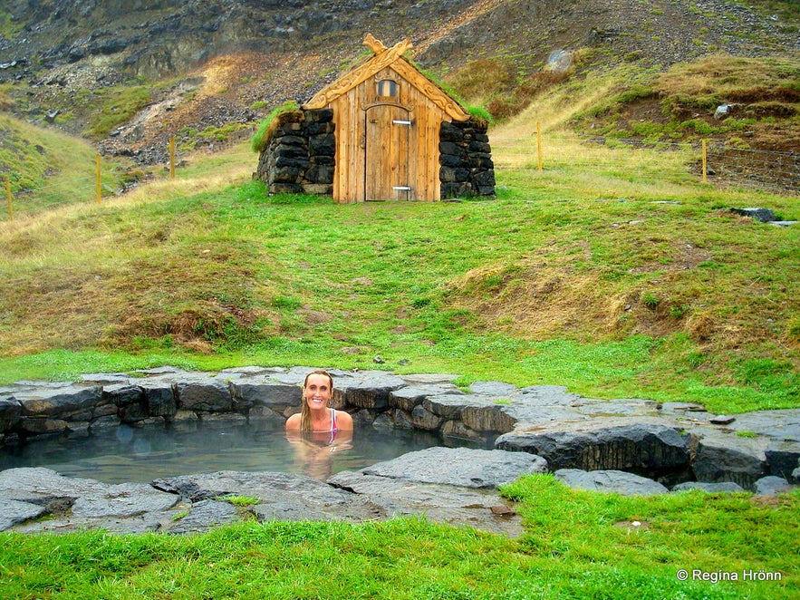 Regína in Guðrúnarlaug in Iceland