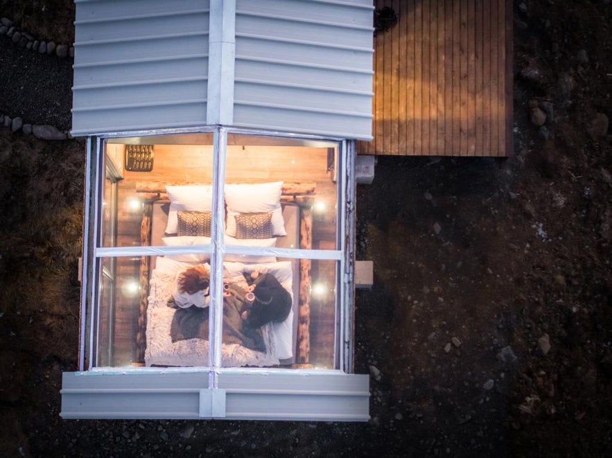 冰岛的玻璃屋，可以睡在星空下