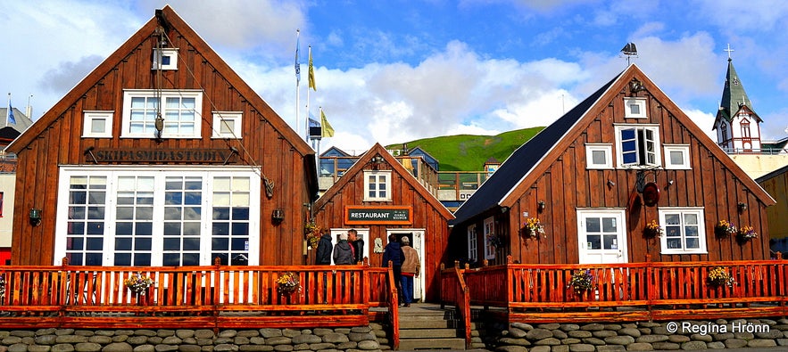 Húsavík harbour Húsavík