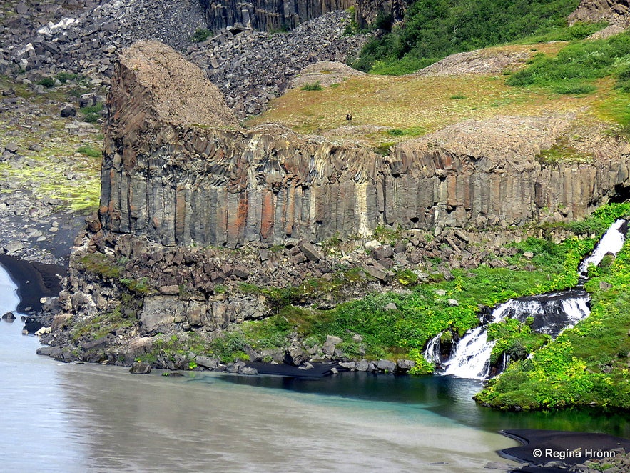 Basalt columns by Jökulsá á Fjöllum