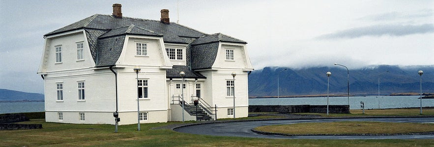 Hofdi House is one of Reykjavik's most important historical landmarks. Hofdi House is one of Reykjavik's most important historical landmarks.