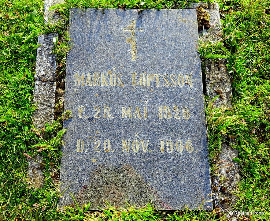 The grave of Markús on Hjörleifshöfði