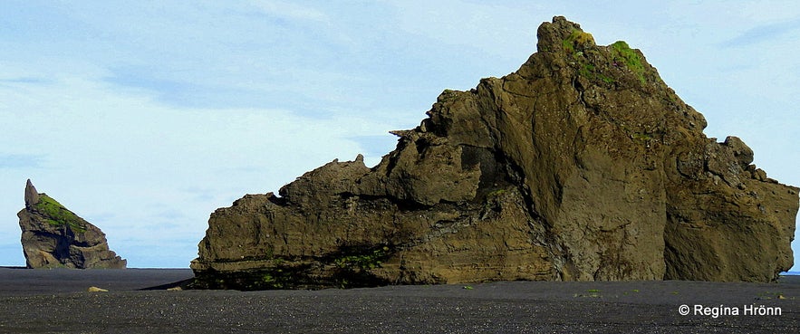 Pillars by Hjörleifshöfði - Arnardrangur and Lásadrangur