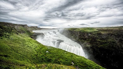 壮观的黄金瀑布，黄金圈观光路线上的景点之一。
