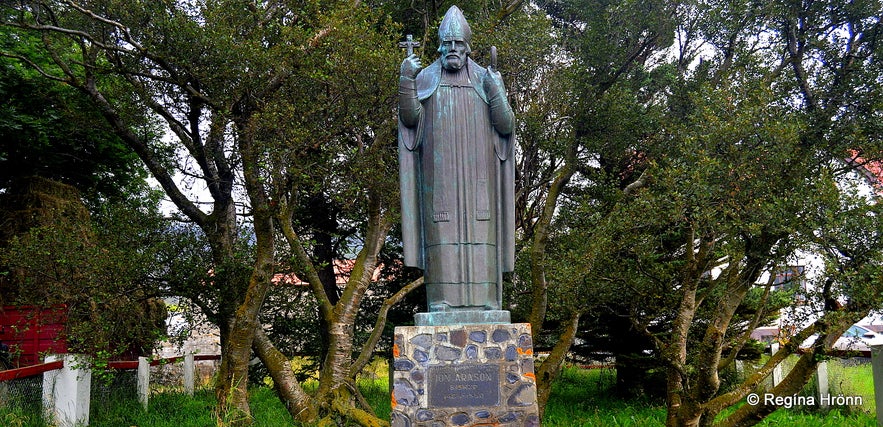 The statue of Jón Arason at Munkaþverá