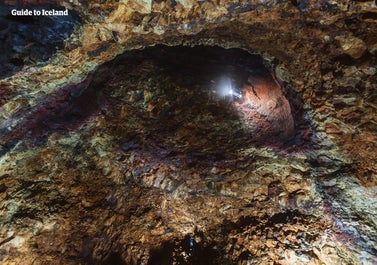 Entrez dans une vaste et vibrante chambre magma avec cet ensemble de visites fantastique.