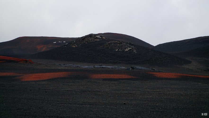 Askja, between the moon and mars, floating in space!