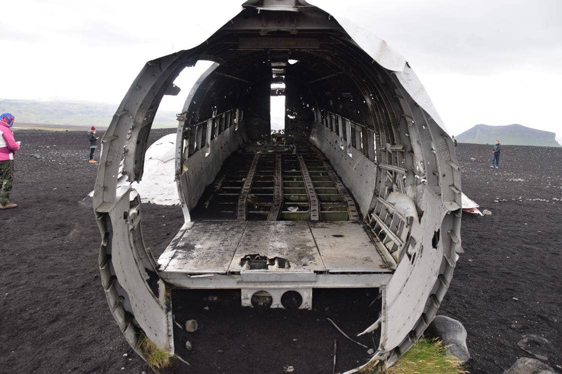 DC-3 飛行機の残骸｜アイスランド南海岸 | Guide to Iceland