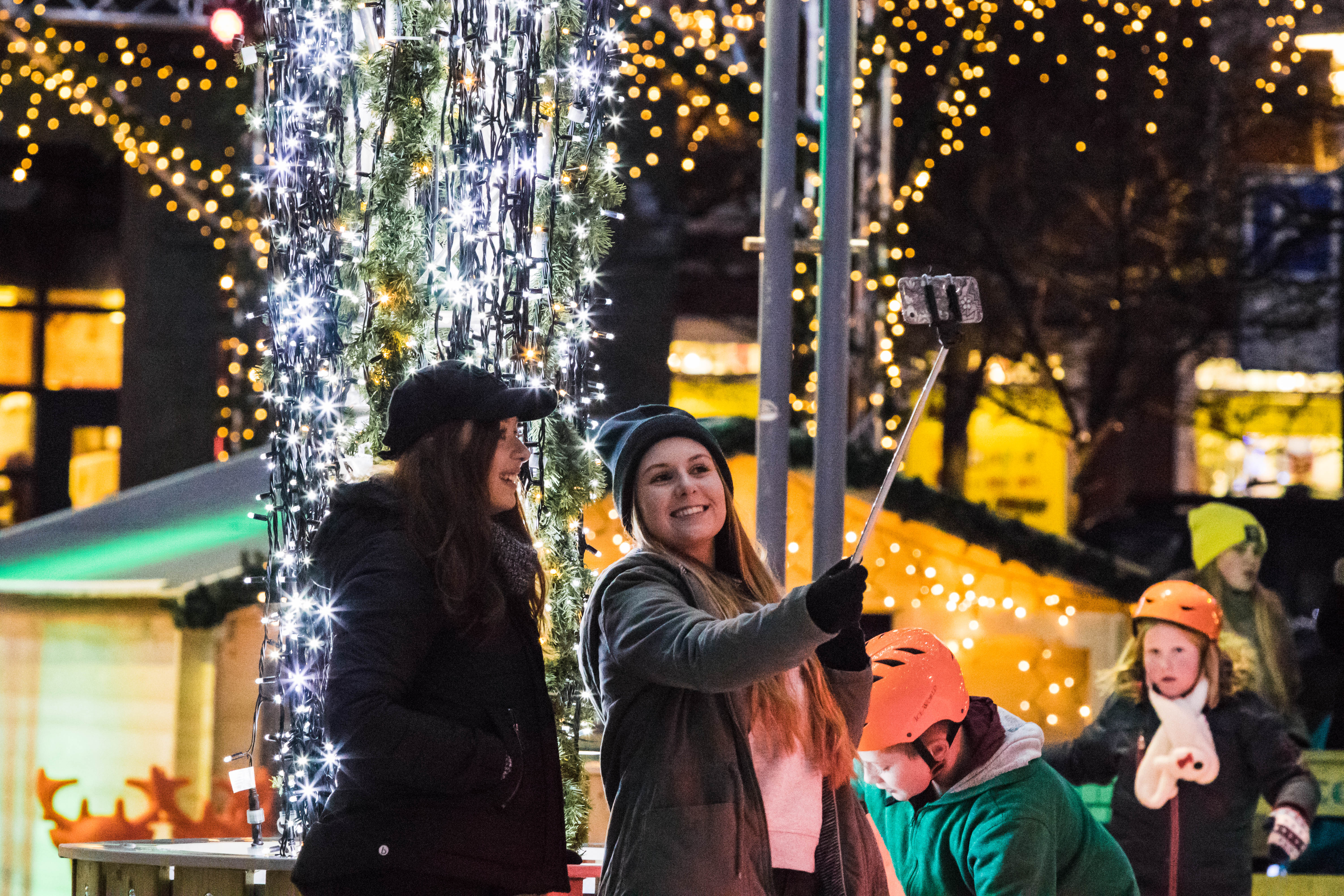 来到冰岛首都雷克雅未克，度过难忘的圣诞节或新年