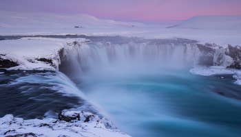 Slow-Paced 15-Day Northern Lights Winter Tour of the Ring Road & Snaefellsnes