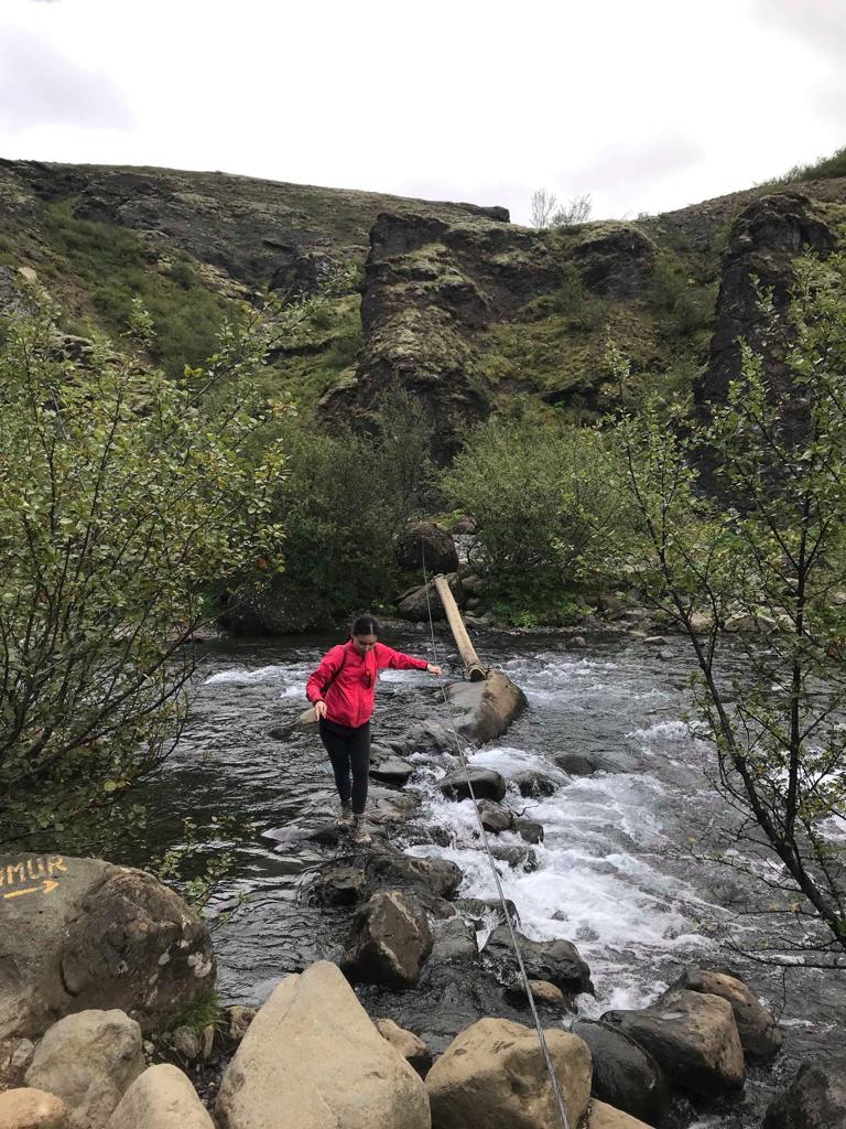ข้ามแม่น้ำที่ Glymur