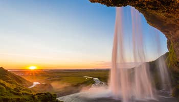 Private 14-Hour Super Jeep Tour of the Golden Circle and South Coast with Transfer from Reykjavik