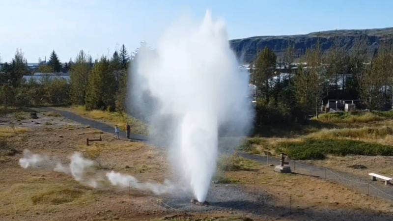 Eilifur geyser in Hveragerdi is another geothermal highlight in Iceland.
