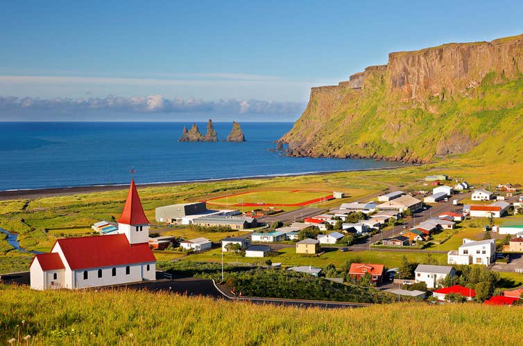 Small Group 11-Hour South Coast Sightseeing Tour with Transfer from Reykjavik