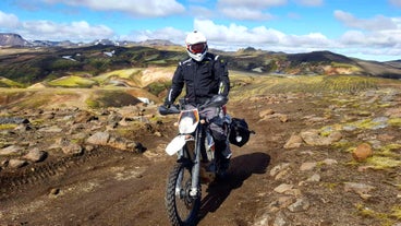 Riding on a sunny day on the dirt roads of the Icelandic highlands.