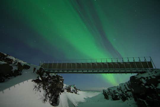 Private 4-Hour Reykjanes Peninsula Tour in a New Mercedes Benz V-Class