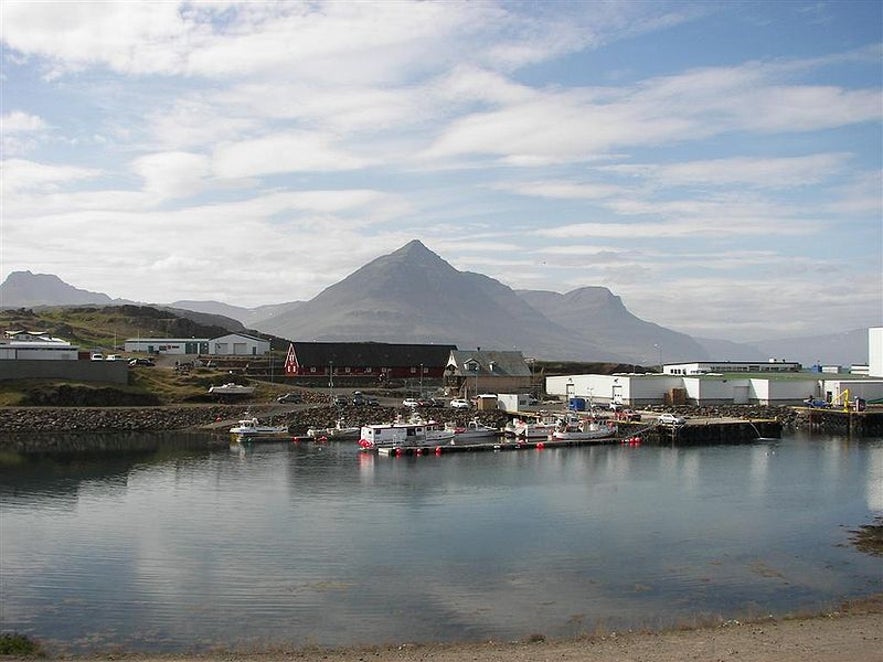 Djúpivogur is a beautiful town with a picturesque harbour in east Iceland.