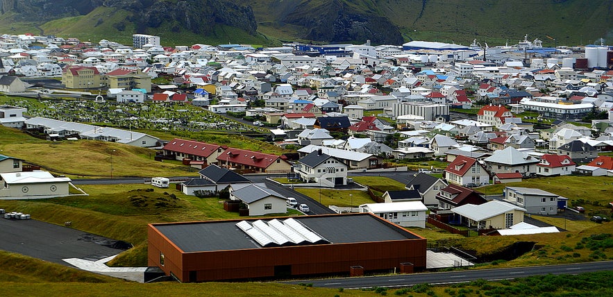 The Westman Islands - Eldfell volcano &amp; Eldheimar - the Pompei of the North in Iceland