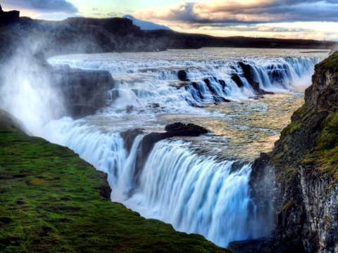 Captivating 7-Hour Private Golden Circle Luxury Tour from Reykjavik