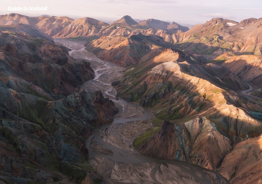 Der Laugavegur Trail durch das Hochland überquert viele Flüsse.