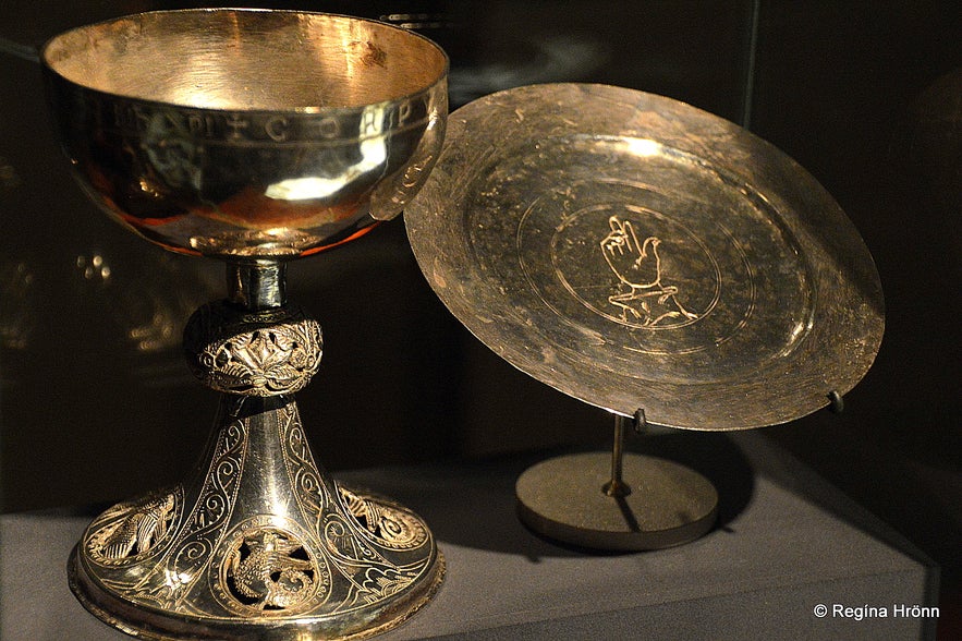 Artefacts from Fitjakirkja church in the National Museum