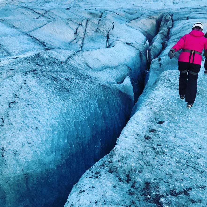 crack at glacier skaftafell