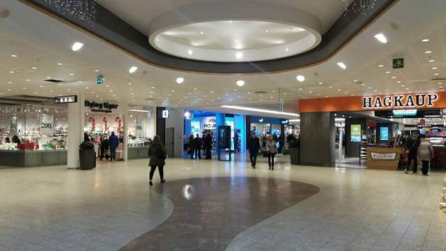 Guided 4 Hour Reykjavik Shopping Tour of Laugavegur & Kringlan or Smaralind Mall