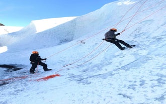 Ein privater Eiskletterausflug ermöglicht ein persönlicheres Erlebnis.