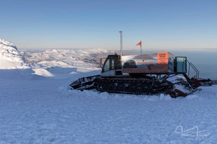 Snøbeltebil på isbreen Snæfellsjökull