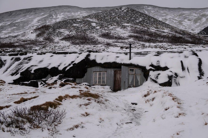 Laugarvatnshellir mit Führungen, Museum und einem Café