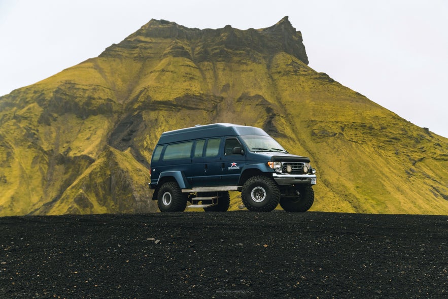 在冰岛可以租到小型二驱车或大型四驱车