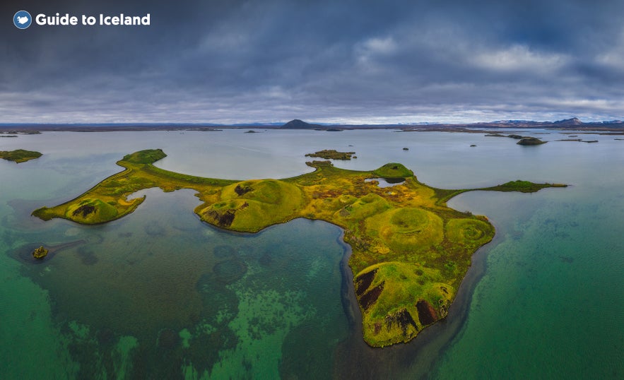 Widok z drona na jezioro Myvatn