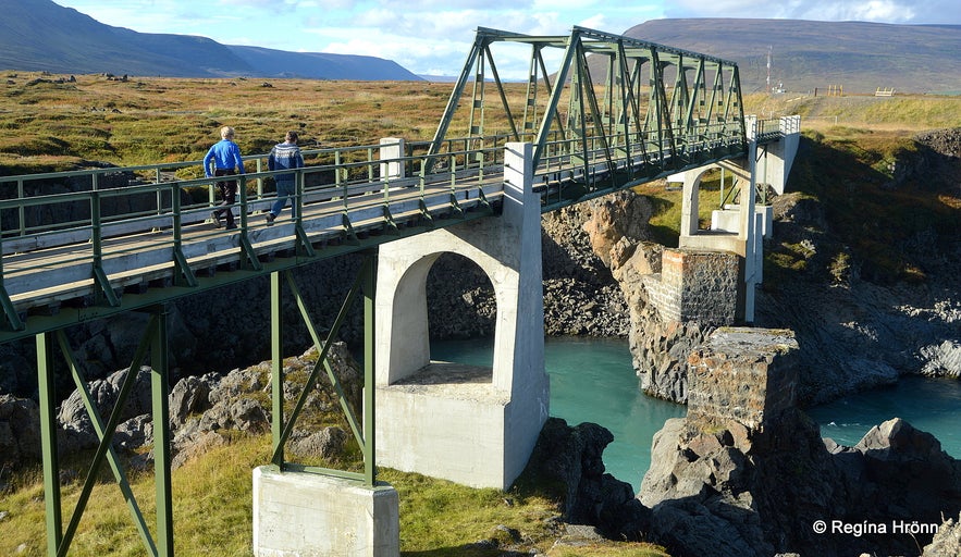 Goðafoss foot bridge - Skjálfandafljót bridge