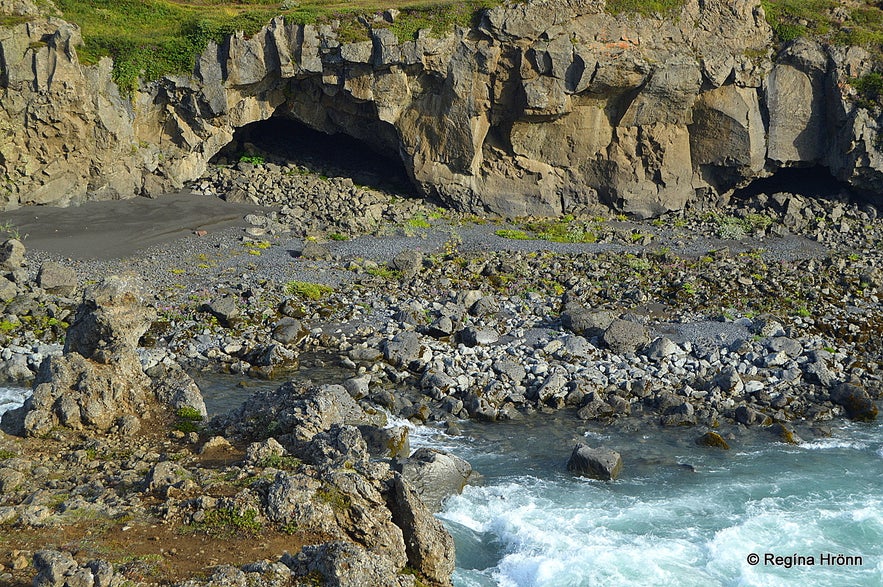 Skjálfandafljót and Jötuhellir cave