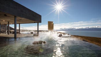 Inträde till de geotermiska baden Geosea i Husavik  