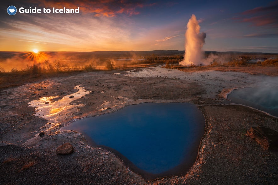 Der Geysir Strokkur im Golden Circle-Gebiet