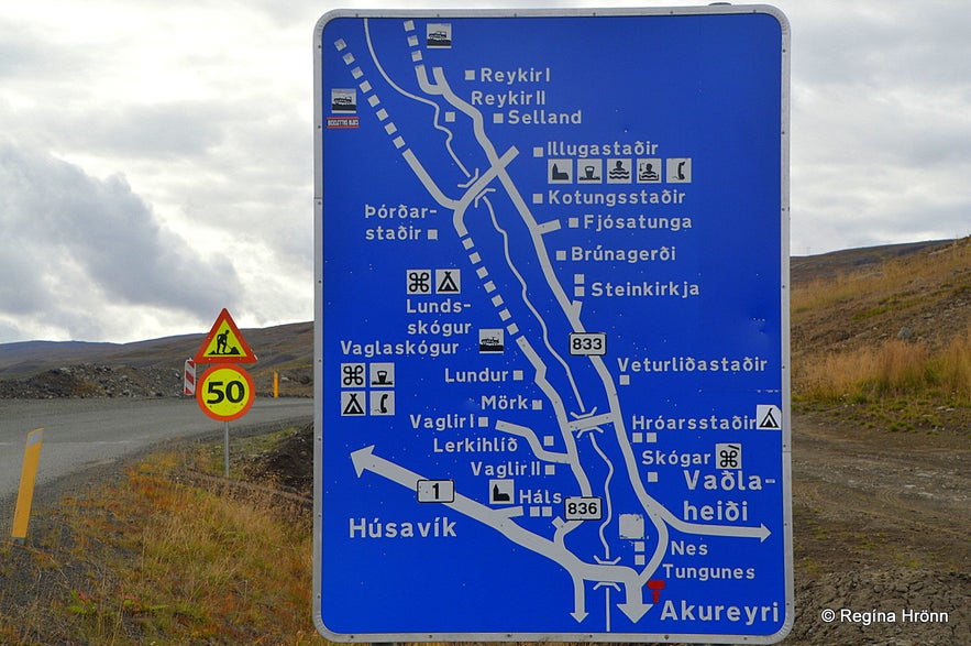 The Fnjóskadalur road sign