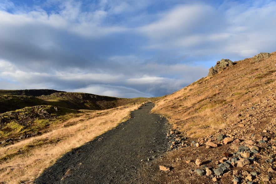 Wanderweg zu Reykjadalur in Hveragerdi, Island