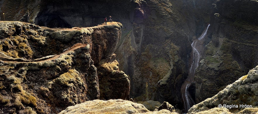  Fjaðrárgljúfur Canyon in South-Iceland