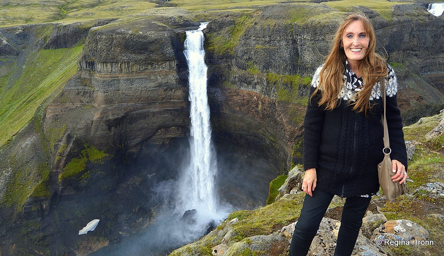 Regína by Háifoss waterfall