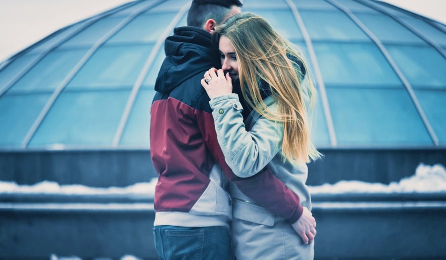 Quelles sont les meilleures idées et formules lune de miel disponibles en Islande? Quelles activités touristiques conviennent le mieux aux jeunes mariés? Lisez la suite pour plus d'informations.