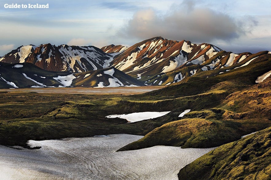 montagnes de rhyolite au Landmannalaugar