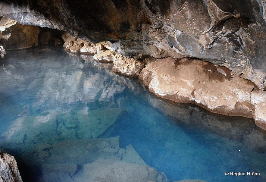 Grjótagjá geothermal cave Mývatn South-Iceland