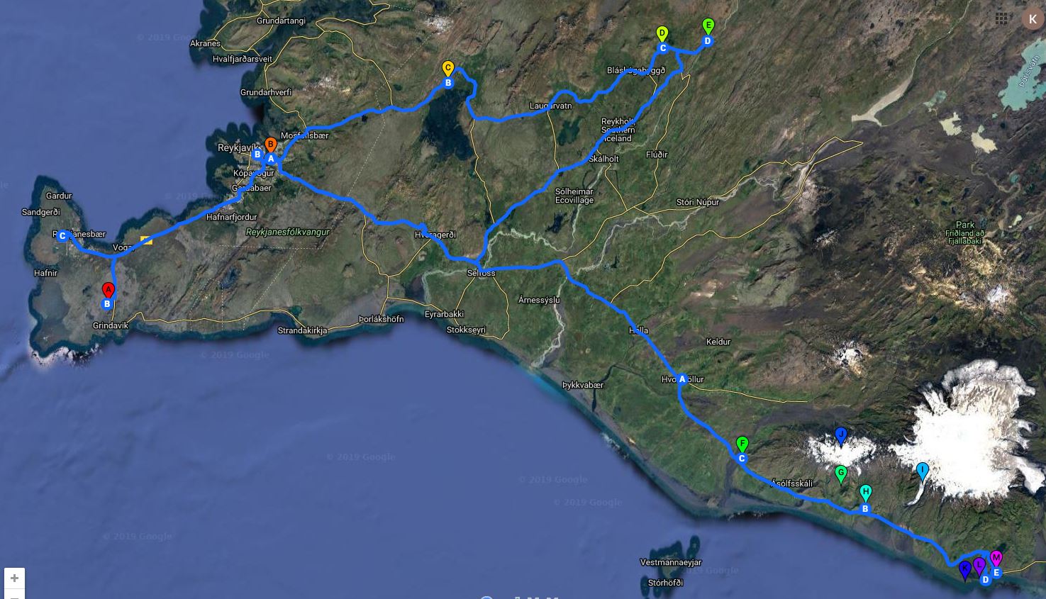 Un mapa que muestra las paradas de estas vacaciones de invierno en Islandia, incluyendo el Círculo Dorado, la Costa Sur y el famoso spa Blue Lagoon.